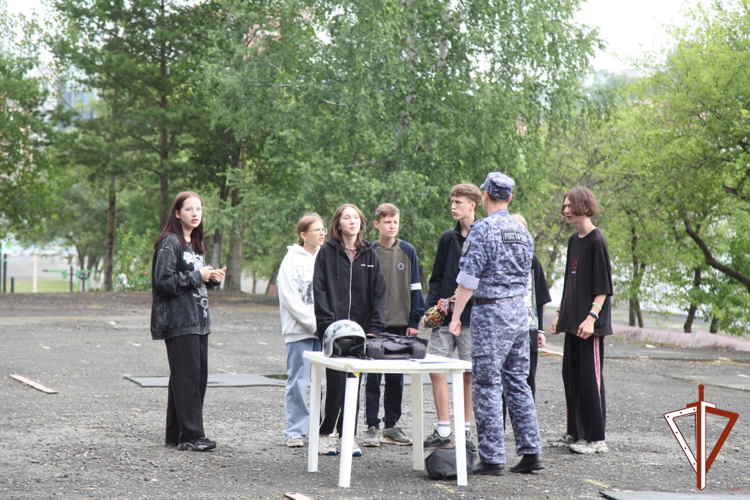 На Среднем Урале с Участием Росгвардии состоялся спортивно-профилактический квест для школьников 