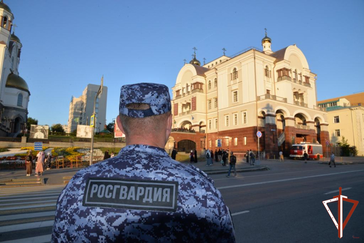 В Екатеринбурге росгвардейцы обеспечили безопасность проведения международного православного фестиваля «Царские дни»