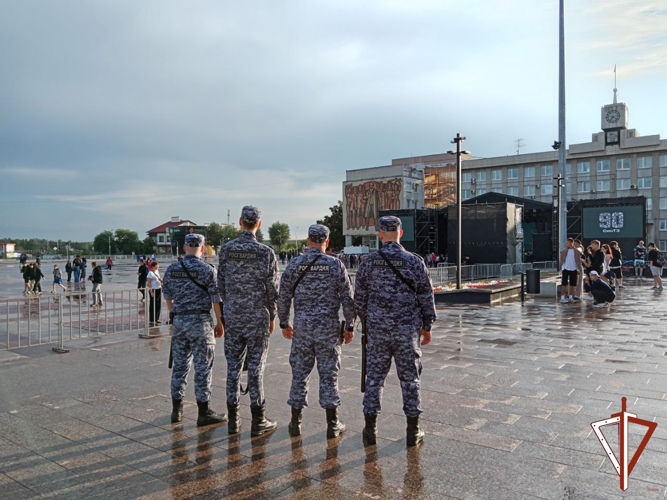 Росгвардия обеспечила правопорядок в период празднования Дня металлурга В Свердловской области