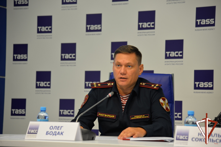 В Екатеринбурге представитель Росгвардии поделился информацией о готовности образовательных учреждений региона к новому учебному году