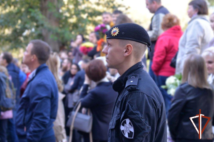 В Свердловской области росгвардейцы обеспечили охрану общественного порядка в период празднования Дня знаний