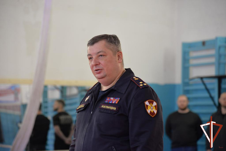 В Екатеринбурге росгвардейцы продемонстрировали навыки рукопашного боя