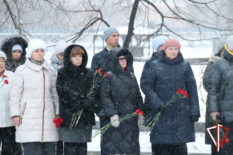 В Екатеринбурге росгвардейцы почтили память сослуживцев, погибших при исполнении  служебных обязанностей