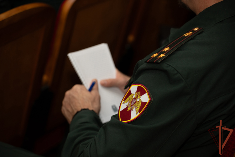 Оперативный сбор с руководящим составом Уральского округа Росгвардии проходит в Екатеринбурге