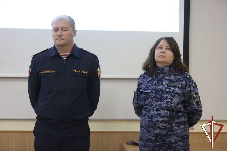 В Екатеринбурге росгвардейцы рассказали студентам  о службе в ведомстве