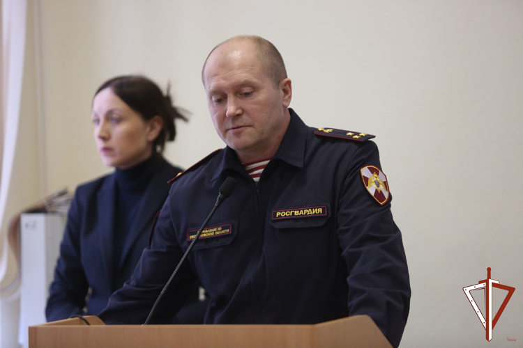 В Екатеринбурге росгвардейцы рассказали студентам  о службе в ведомстве