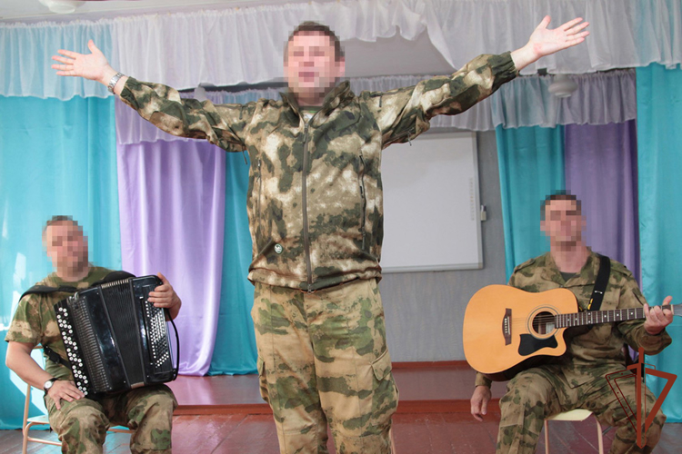Концертные бригады Росгвардии выступили в зоне СВО в Донецкой Народной Республике (видео)