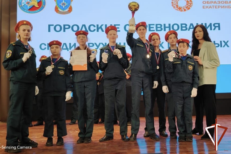 Росгвардеец в Екатеринбурге отмечен благодарностью Управления образования
