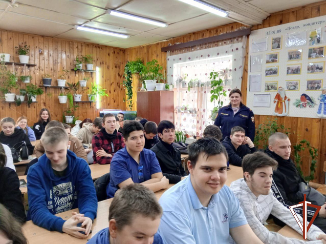 Росгвардейцы на Среднем Урале начали Год защитника Отечества с патриотических мероприятий со школьниками
