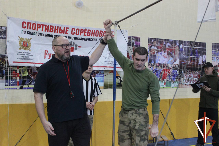Росгвардейцы на Среднем Урале приняли участие в спортивном многоборье «Русский силомер»