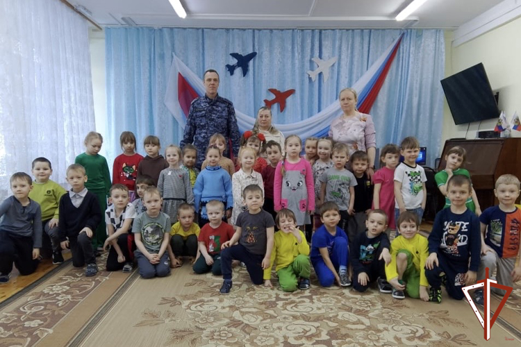 Мероприятия Росгвардии в рамках ведомственной акции «Неделя мужества» продолжаются на Среднем Урале