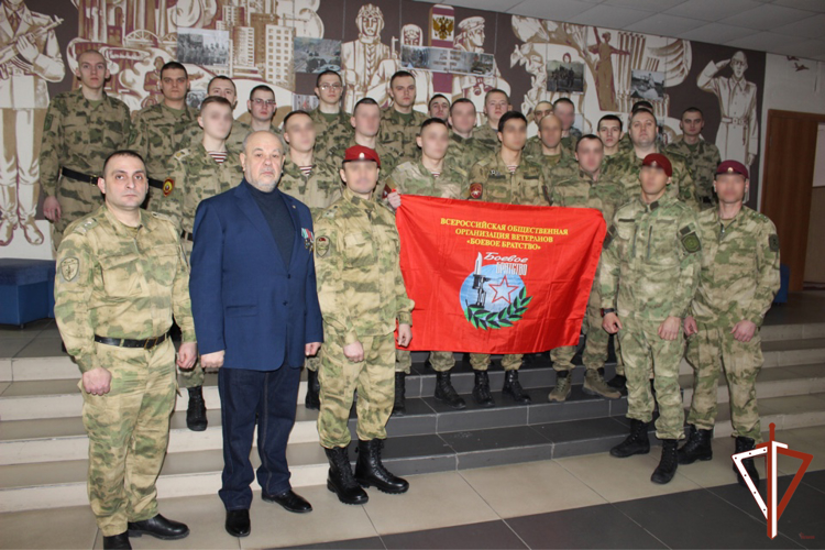 На Среднем Урале состоялась встреча военнослужащих Росгвардии с воином-интернационалистом