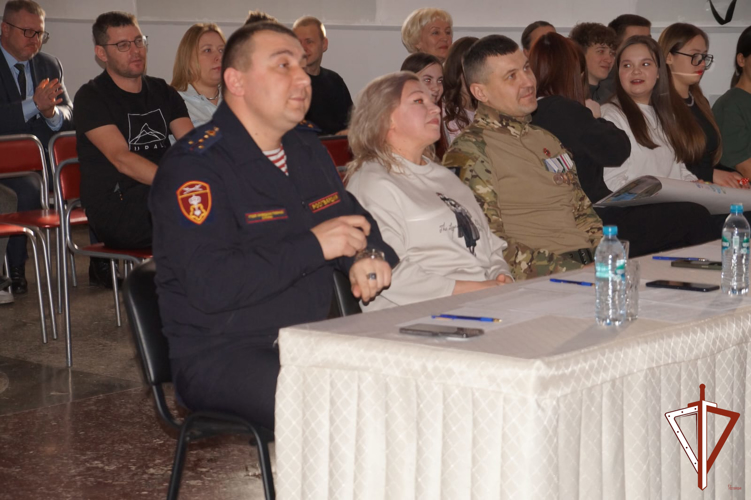 На Среднем Урале росгвардейцы приняли участие в судействе  фестиваля-смотра «Кадет -2025»