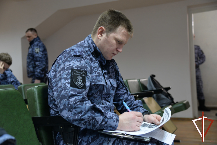 На Среднем Урале росгвардейцы состязались за звание лучшего по профессии