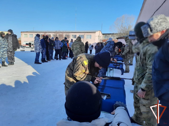 Патриотические мероприятия Росгвардии в рамках Года защитника Отечества продолжаются на Среднем Урале 