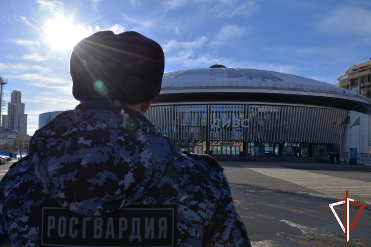 В Екатеринбурге Росгвардия обеспечила охрану порядка на матче чемпионата женской Премьер-лиги по баскетболу