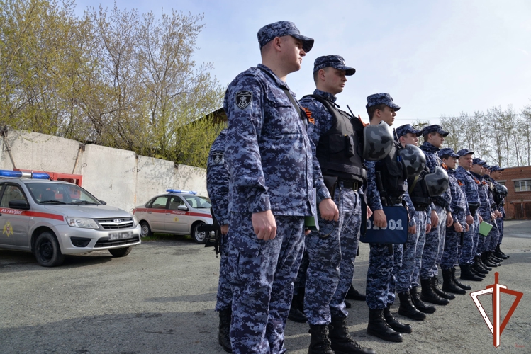 В Свердловской области дан старт ведомственной акции «Бессмертный автополк»