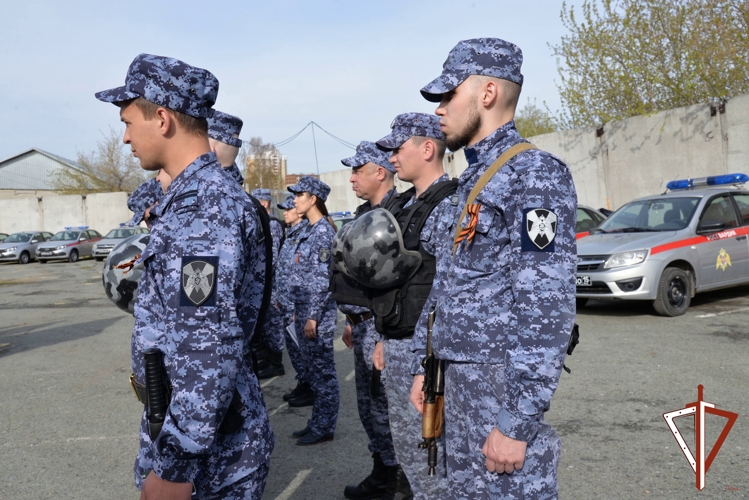 В Свердловской области дан старт ведомственной акции «Бессмертный автополк»