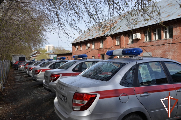 В Свердловской области дан старт ведомственной акции «Бессмертный автополк»