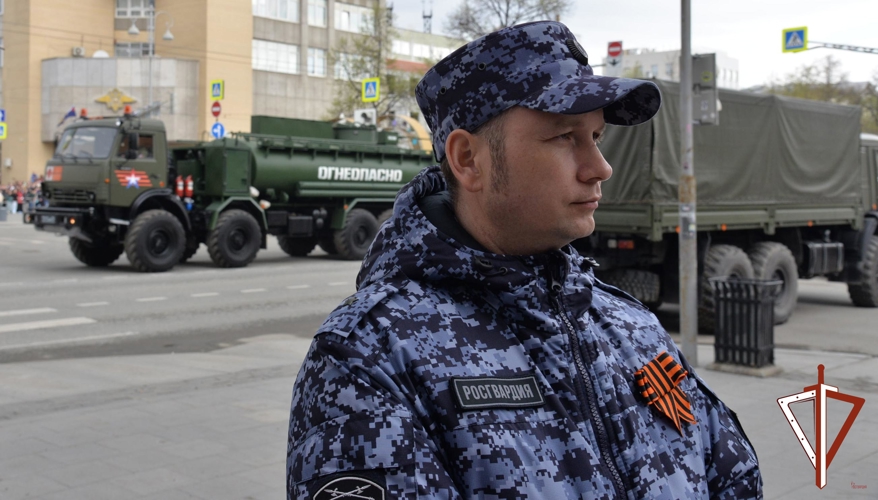На Среднем Урале росгвардейцы обеспечили охрану порядка на праздничных мероприятиях в честь Дня Победы