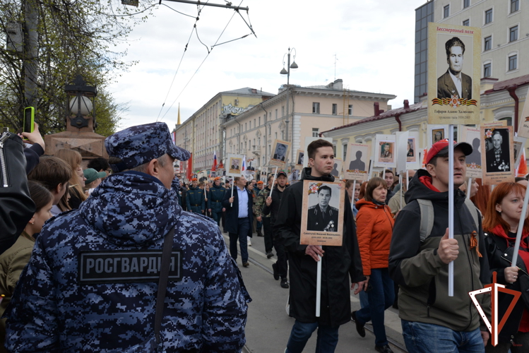 На Среднем Урале росгвардейцы обеспечили охрану порядка на праздничных мероприятиях в честь Дня Победы