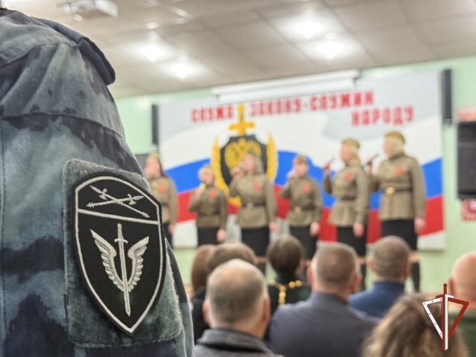 Сотрудники ОМОН «Топаз» Управления Росгвардии по Свердловской области отметили 32-ю годовщину со дня образования