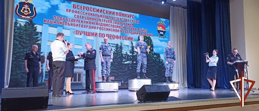 Уральские росгвардейцы стали победителями Всероссийского конкурса профмастерства среди сотрудников вневедомственной охраны