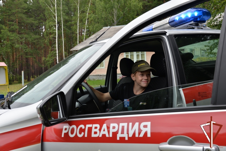 Ведомственная акция «Каникулы с Росгвардией» продолжается на Среднем Урале