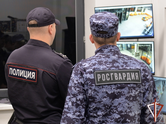 Росгвардейцы обеспечили правопорядок в дни голосования на выборах губернатора Свердловской области