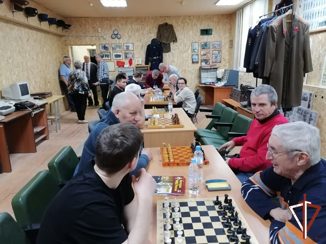 В Екатеринбурге в Росгвардии провели шахматный турнир для ветеранов-правоохранителей