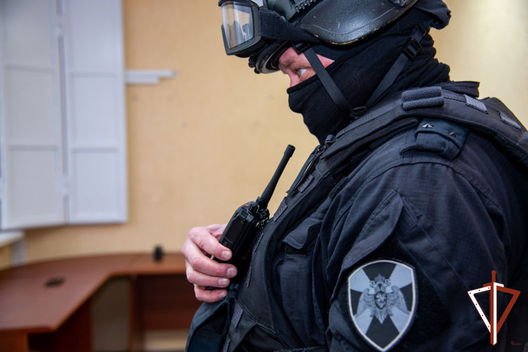 В Екатеринбурге с участием Росгвардии проведена тренировка на объекте УТ МВД России по УрФО (видео)