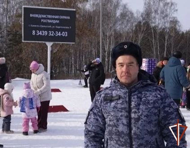 Представитель вневедомственной охраны Нижних Серег возглавил пьедестал почета во Всероссийской массовой лыжной гонке «Лыжня России – 2026»