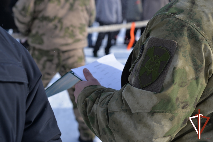 На базе ОМОН «Малахит» в Екатеринбурге состоялась традиционная военизированная эстафета для молодежи
