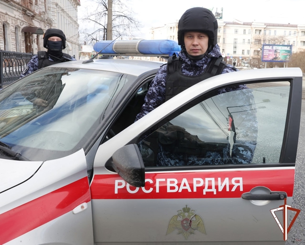 Пока город живет