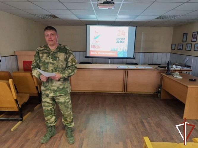 В Свердловской области росгвардейцы приняли участие в патриотической акции «Диктант Победы»