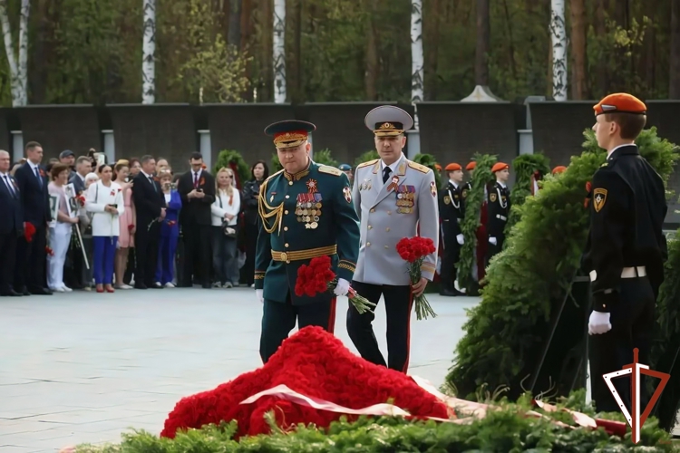 Росгвардия приняла участие в параде Победы в Екатеринбурге (видео)