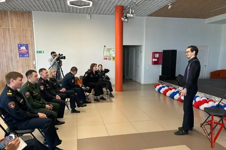 В Салехарде завершился учебно-методический сбор представителей пресс-служб Уральского округа Росгвардии (видео)