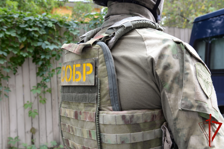 При силовой поддержке СОБР Росгвардии в Свердловской области задержаны обвиняемые в убийствах, совершённых почти 30 лет назад