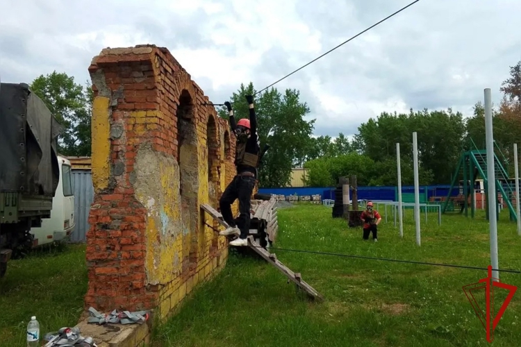 В Нижнем Тагиле дети побывали на базе ОМОН в рамках акции «Каникулы с Росгвардией»