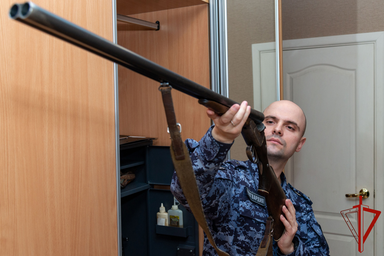 Росгвардия в цифрах. В Свердловской области Росгвардия за допущенные нарушения с начала года изъяла 1,5 тысячи единиц оружия