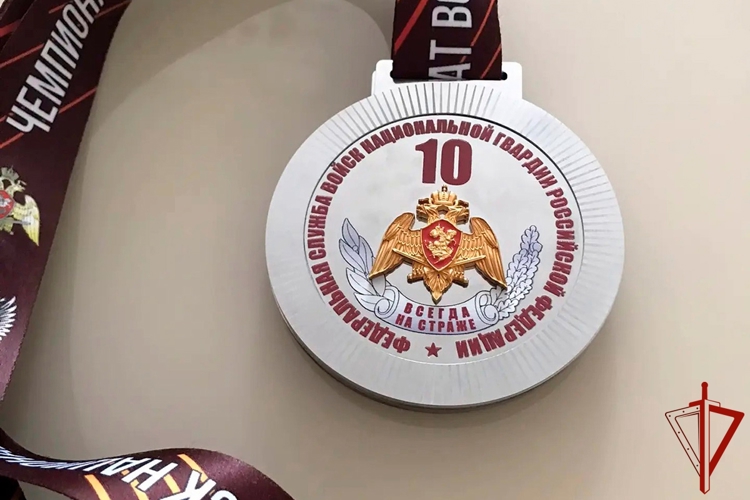 Сотрудник свердловского СОБР поднялся на пьедестал почета Всероссийского чемпионата Росгвардии по боксу