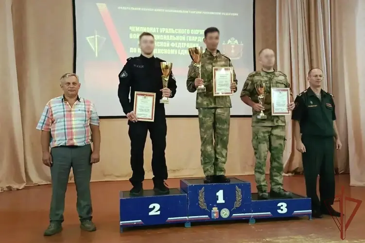 Свердловские росгвардейцы завоевали медали на окружном чемпионате по комплексному единоборству 