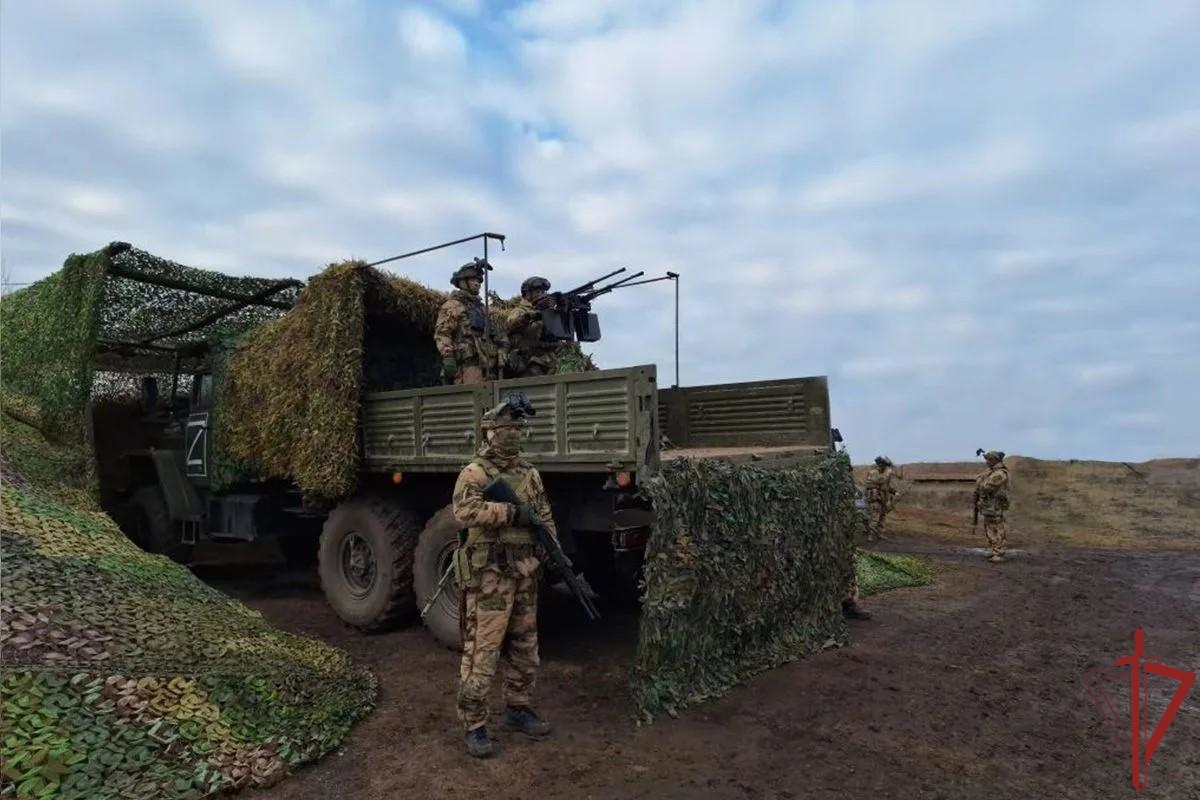 На южном направлении росгвардейцы обеспечивают безопасность местного населения