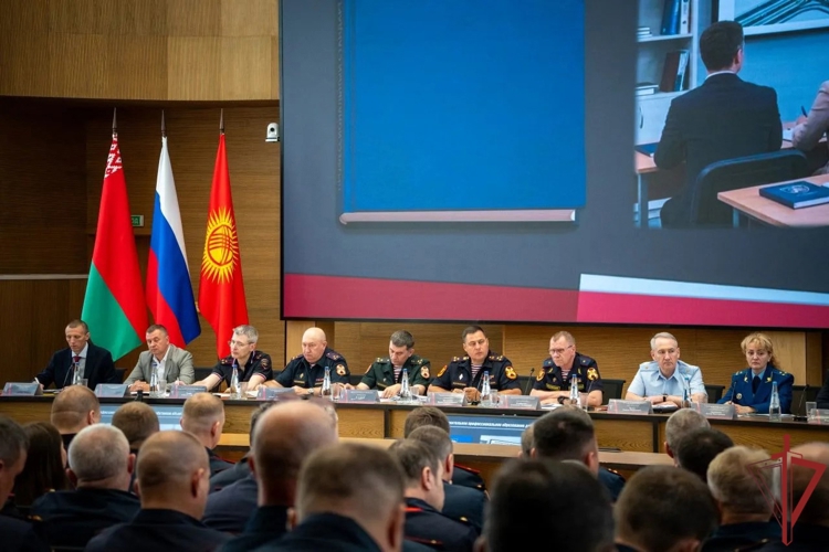 Руководитель управления вневедомственной охраны Росгвардии по Свердловской области принял участие во Всероссийском совещании-семинаре в Нижнем Новгороде