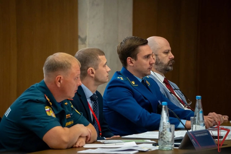 Руководитель управления вневедомственной охраны Росгвардии по Свердловской области принял участие во Всероссийском совещании-семинаре в Нижнем Новгороде