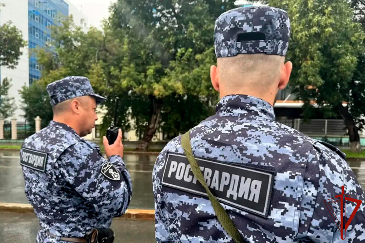 Росгвардия приняла участие в обеспечении безопасности Дня города в Екатеринбурге