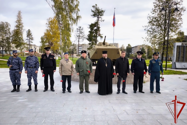 Росгвардейцы на Среднем Урале провели комплекс профилактических мероприятий в рамках Дня солидарности в борьбе с терроризмом