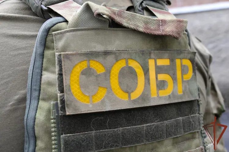 В Свердловской области при силовой поддержке СОБР Росгвардии задержан обвиняемый в убийстве, совершённом в 2000 году