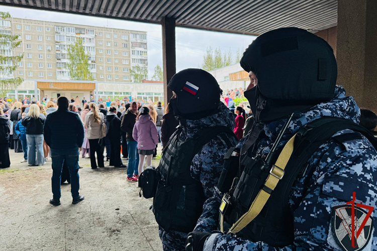 Росгвардия приняла участие в обеспечении безопасности мероприятий, посвященных Дню знаний в Свердловской области