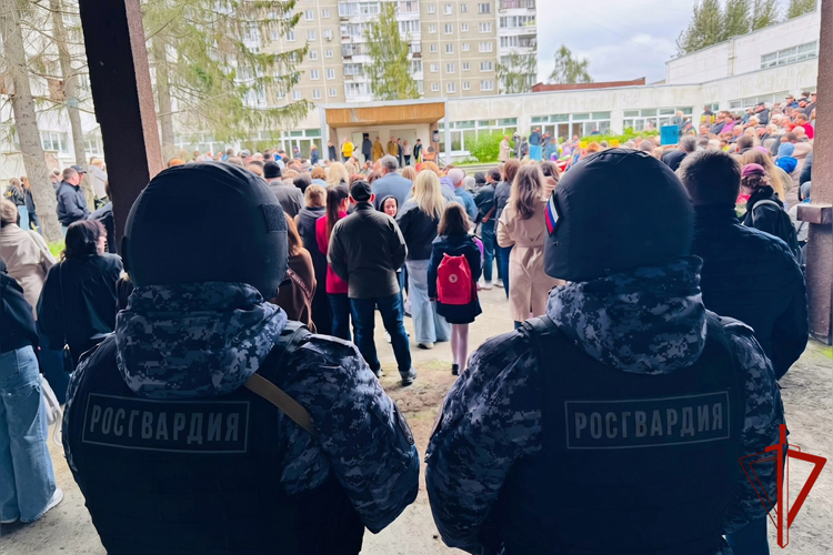 Росгвардия приняла участие в обеспечении безопасности мероприятий, посвященных Дню знаний в Свердловской области